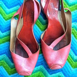 Cydwoq pink leather shoes size 37.5 size 7